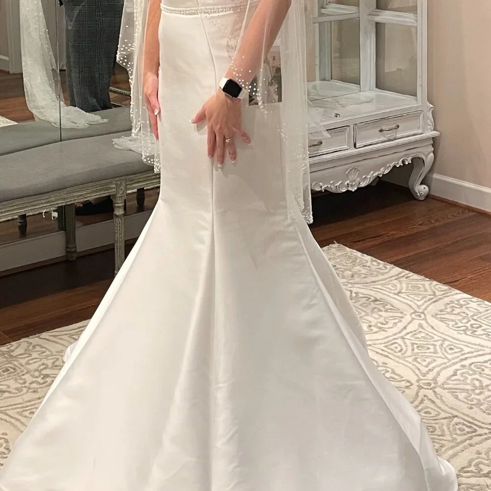 Wedding Dress - Picture 2 of 3